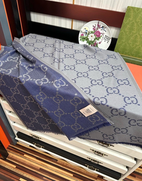 ブランドマフラー角部分ディテール